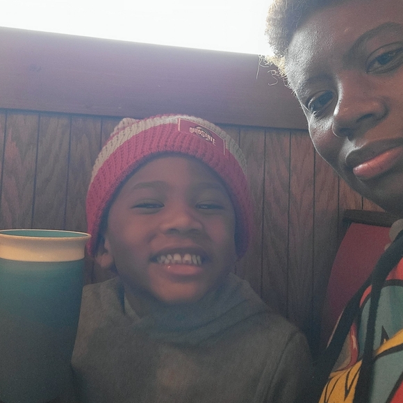 Meet your Posher, Alisha - Picture 1 of 2